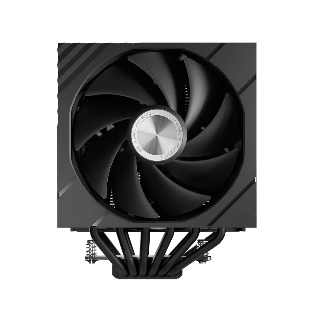 黑色 TURRIS 620 正面,ROTA 風扇與熱導管